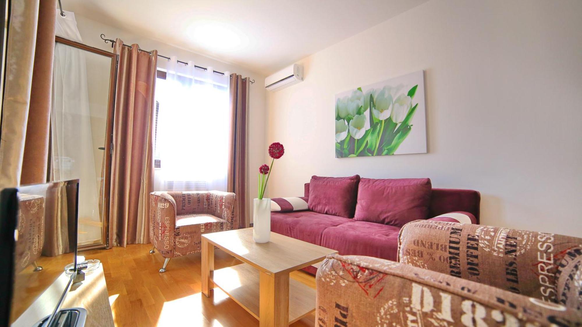 Apartment Mon