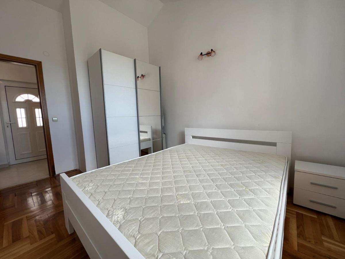 Apartment Mon